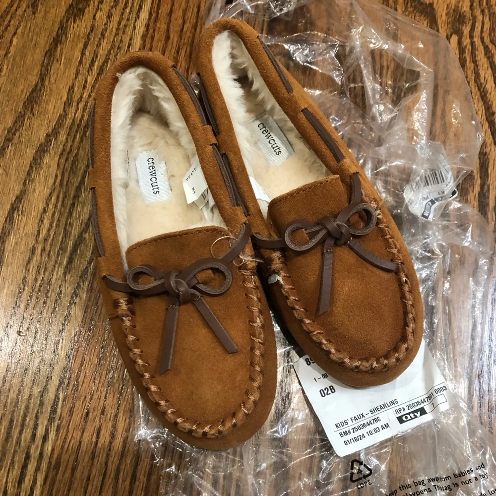NEW Crewcuts Kids' sherpa lodge slippers K1